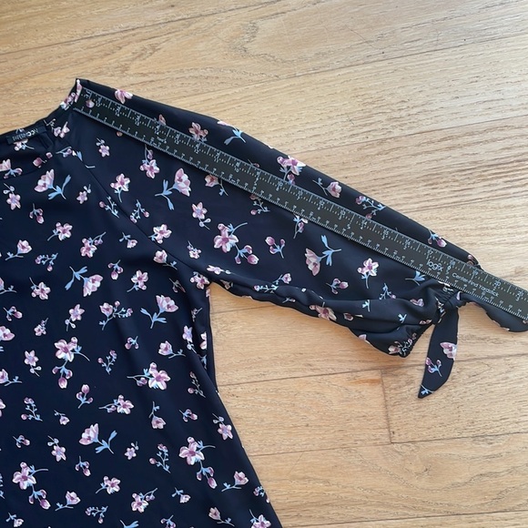 Papermoon - Larie Tie Sleeve Blouse - Picture 8 of 10